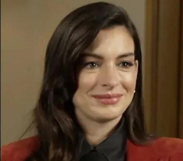 KOK体育登录入口-安妮-海瑟薇回忆童年与父亲看球经历，称亨利也许是史上最伟大球员|北伦敦|阿森纳|伦敦|蒂埃里·亨利|梅丽尔·斯特里普_新浪体育_新浪新闻
